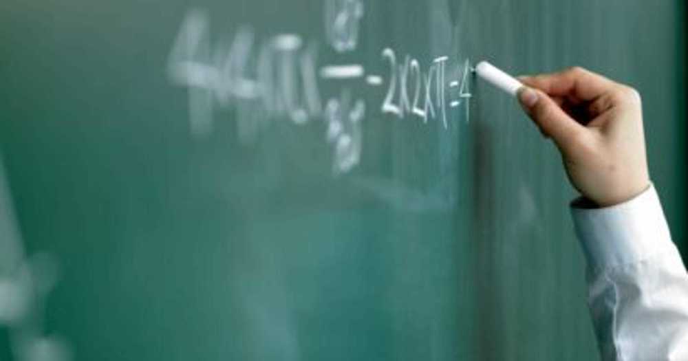 BOARD HEARS TAX RATE INFO