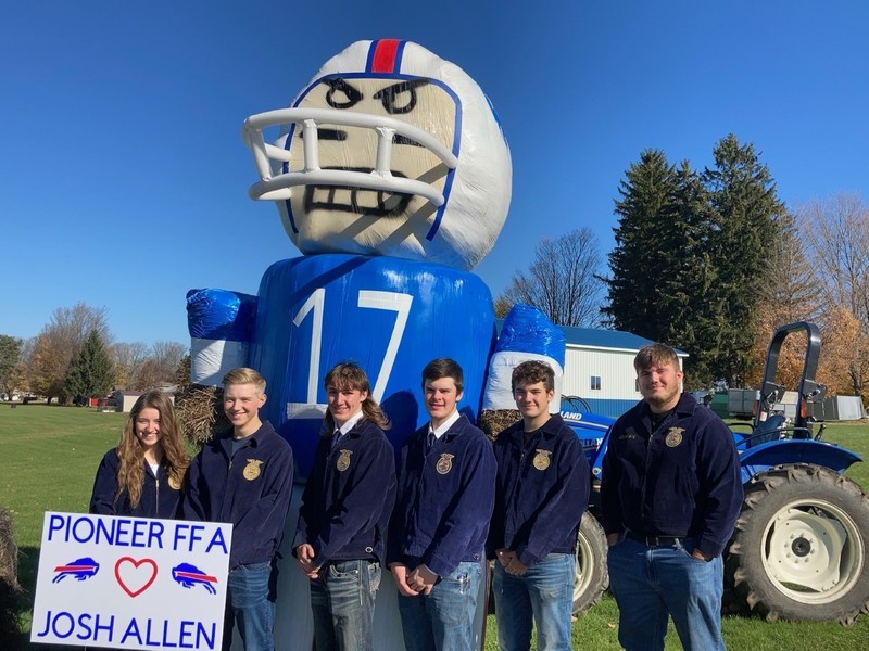 FFA bale art looks haymazingly like Josh Allen